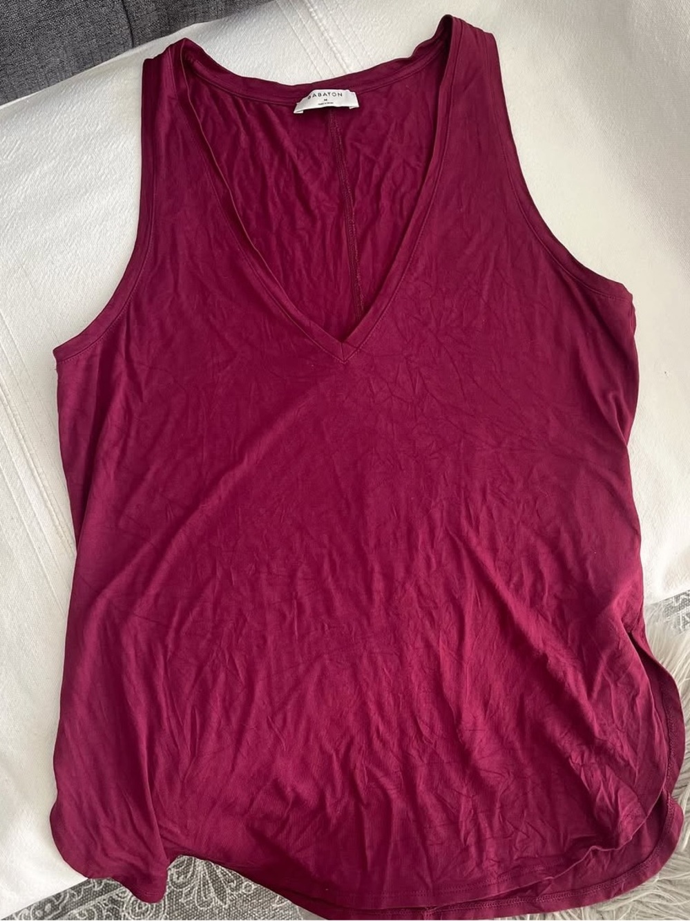 Aritzia❣️Babaton Zayn tank burgundy pink